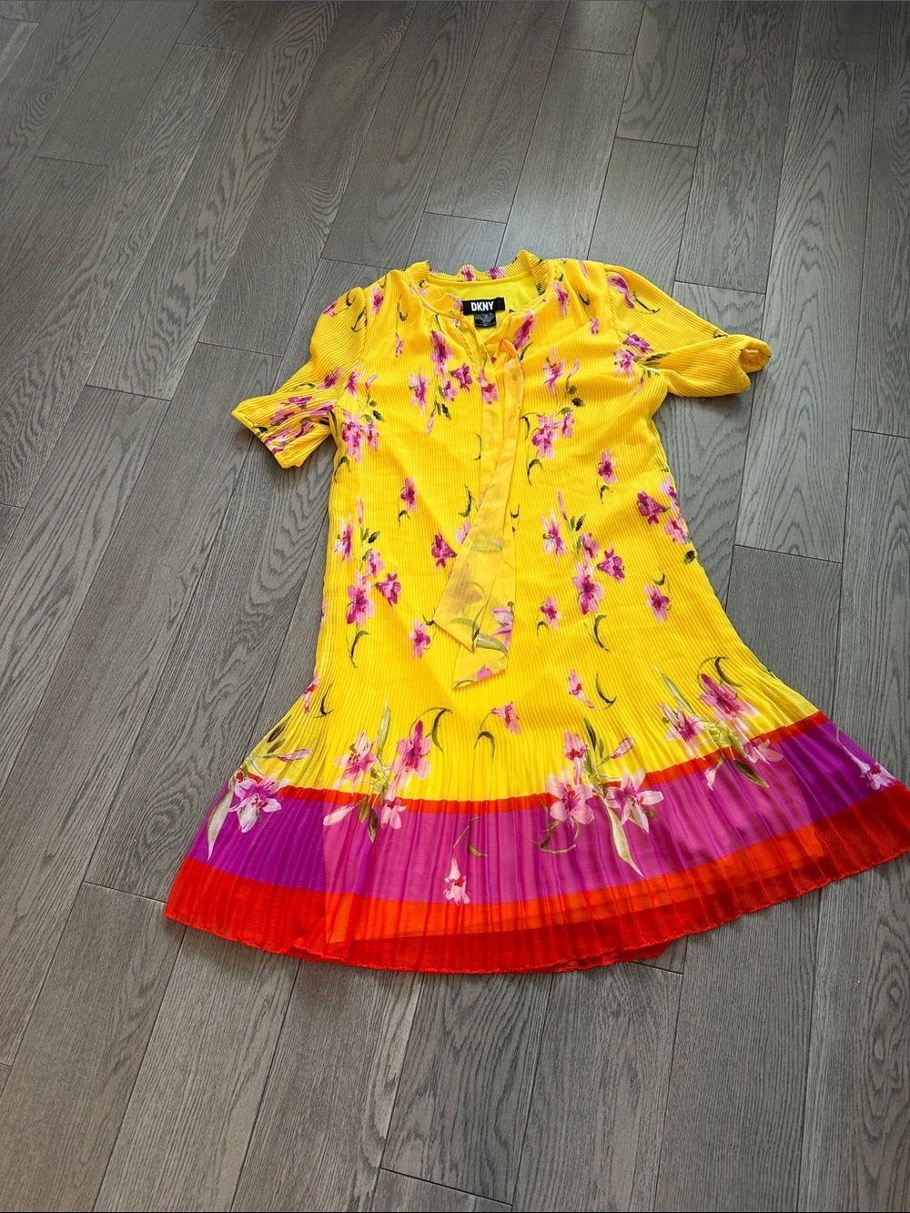 DKNY Yellow Floral Pleated Short-Sleeve Dress with Colorblock Hem